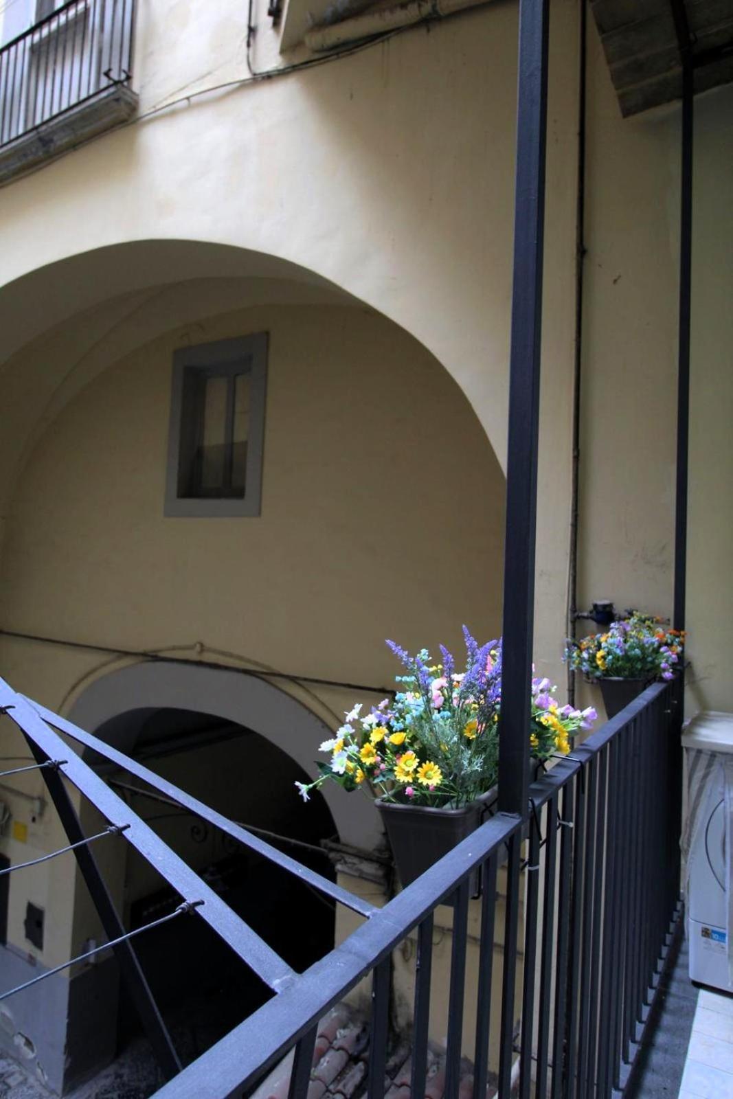 Lizzy'S House Apartment เนเปิลส์ ภายนอก รูปภาพ